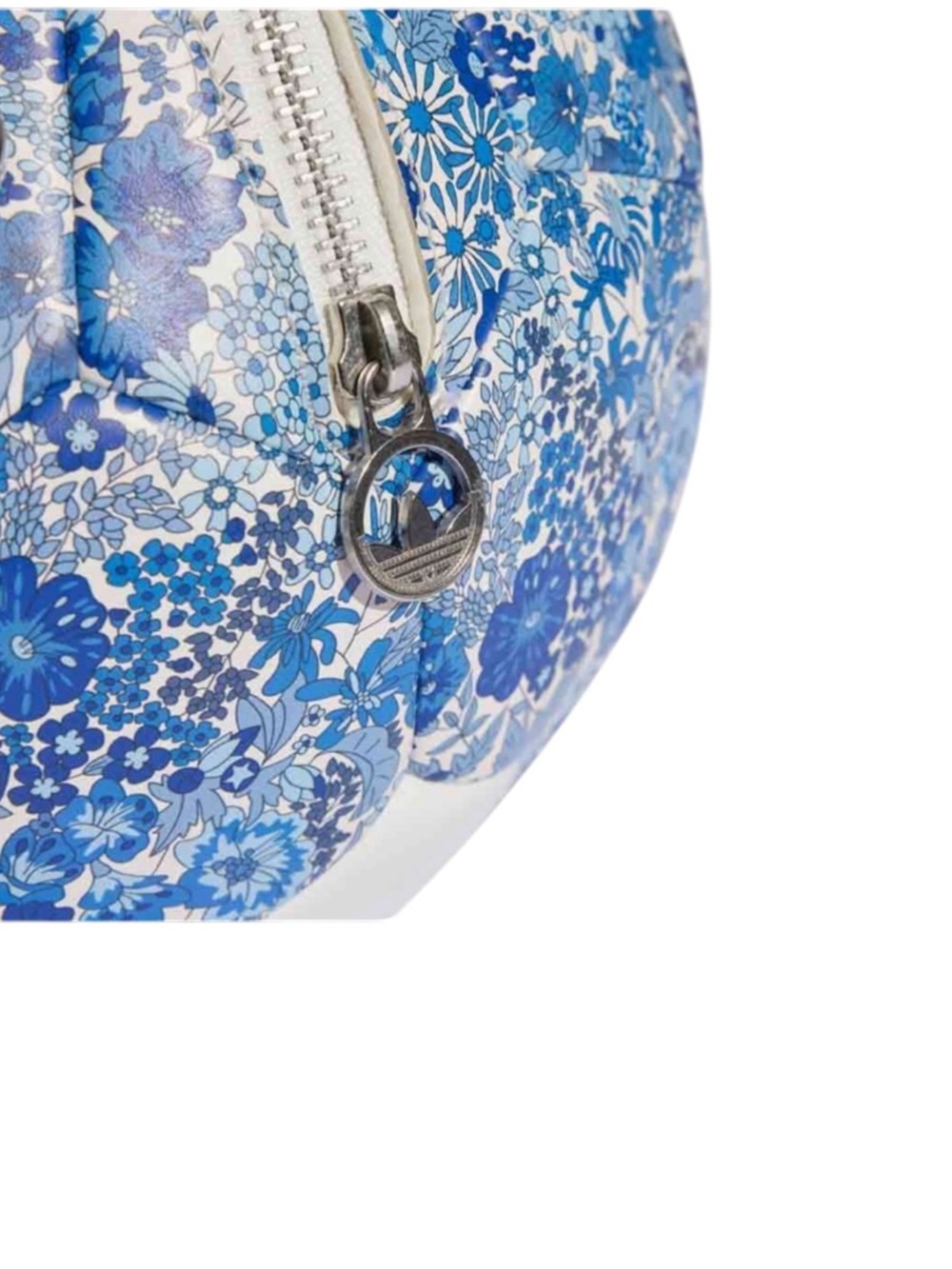Adidas Originals x
Liberty London NWT Football/Soccer
Bag/Purse - Picture 4 of 6